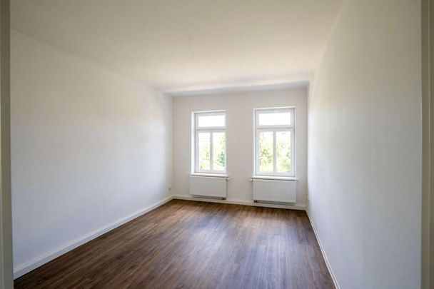 Sanierte 2-Zimmer-Wohnung mit moderner Einbauküche und Balkon in Leipzig-Altlindenau - Photo 1