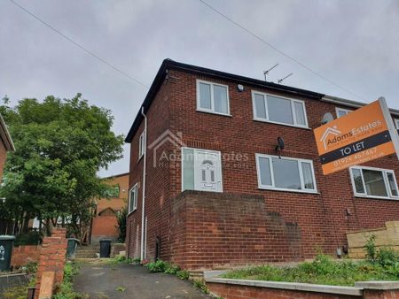 3 bedroom semi-detached house to rent - Photo 4