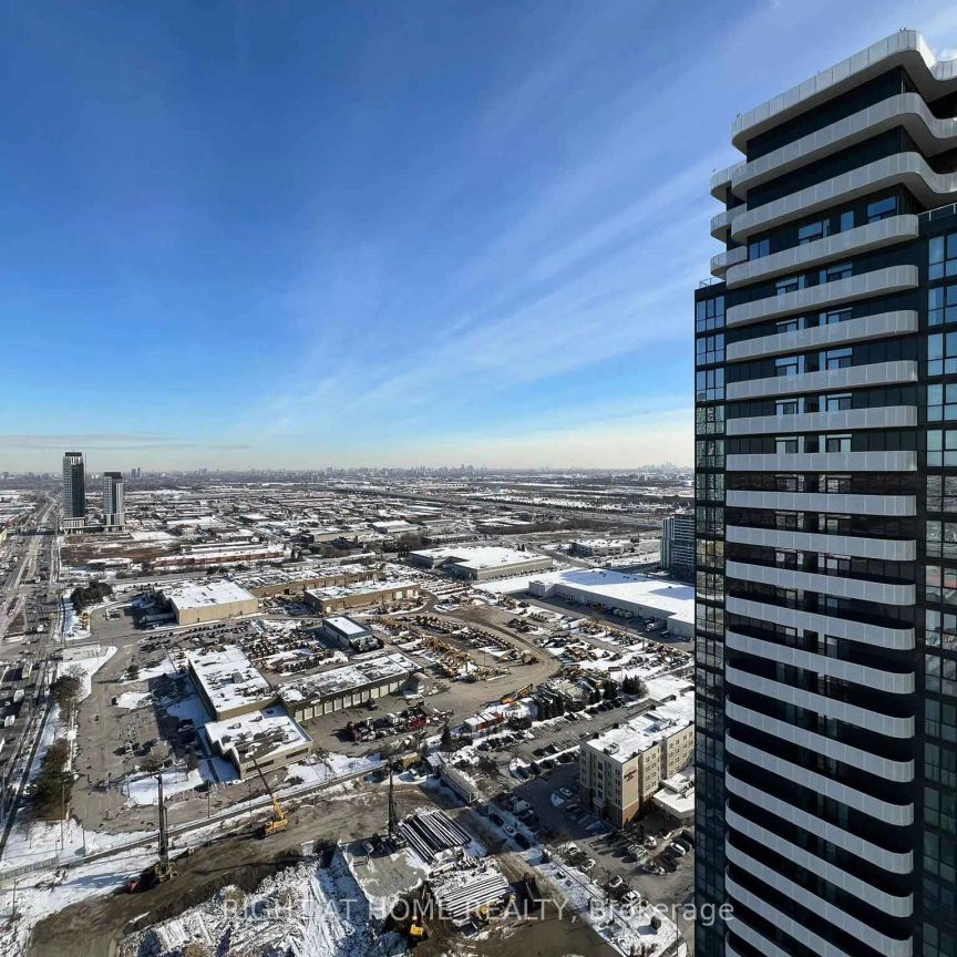 8 Interchange Way #3907 - Photo 1