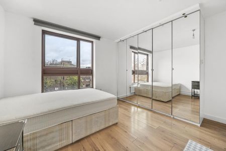 3 bedroom flat to rent - Photo 4