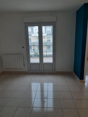 Location Appartement 3 pièces 49m² STE GENEVIEVE DES BOIS 91700 - Photo 1