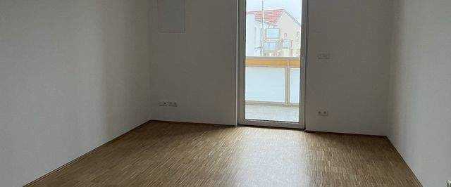 Willkommen im modernen Erstbezug! Perfekter Zuschnitt, EBK, schöner Balkon und Lift! - Photo 1