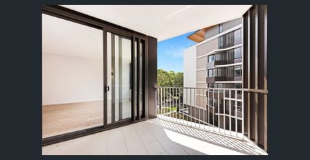 Beautiful Modern Apartment in Superb Location - Photo 4