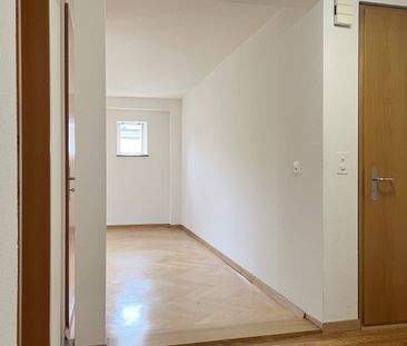 Tolle Dachwohnung im beliebten Enge-Quartier - 1 Jahr befristet! - Photo 3