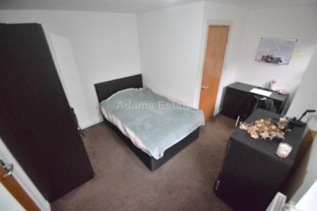 5 bedroom terraced house to rent - Photo 3