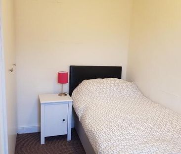 52 Edinburgh Street, Lisburn Road, Belfast, BT9 7DS - Photo 2