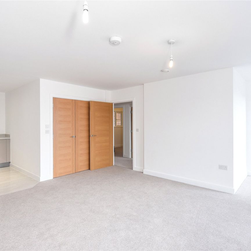 2 bedroom Flat in Saxons Court, Wokingham - Photo 1