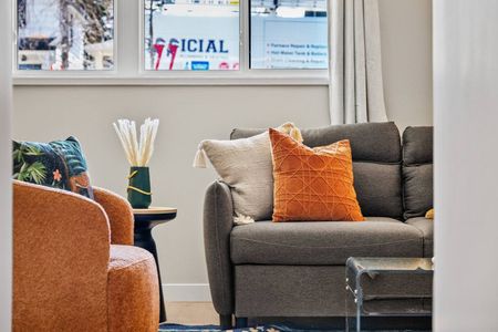 8 Avenue Southeast - Photo 2