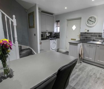 4 bedroom townhouse to rent - Photo 1