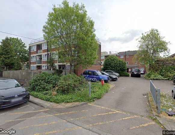 Room in a Shared House, Dingle Gardens, E14 - Photo 1