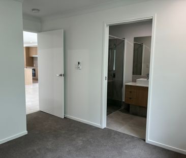 24 Kashmir Cct, Greenbank QLD 4124 - House For Rent | Domain - Photo 2