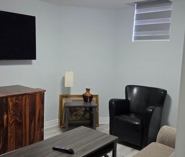 For Lease - 726 Dolby Crescent, Milton, Ontario - Photo 3