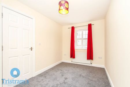 4 bed Semi-Detached House for Rent - Photo 4