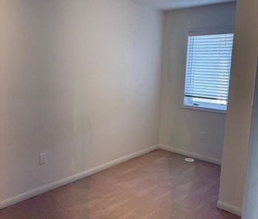 For Lease - 6020 Derry Road Unit# 52, Milton, Ontario - Photo 2