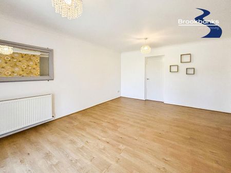 3 bedroom detached bungalow to rent - Photo 2