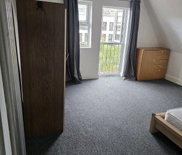 1 bedroom in a house share to rent - Photo 4