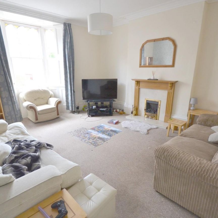 1 bedroom Flat To Let - Photo 1