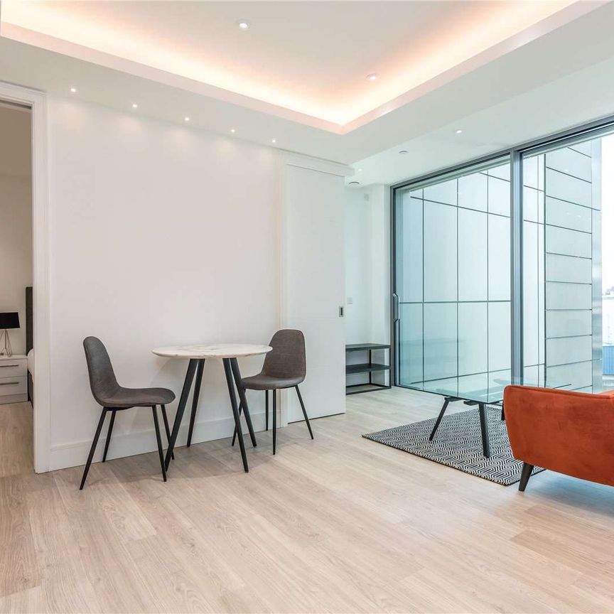 Furnished studio in Carrara Tower on the fifth floor - Photo 1