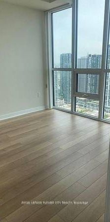 Grandpark dr. & Burnhamthorpe Rd Luxury 1Bdrm +Den Laminated Floors - Photo 1