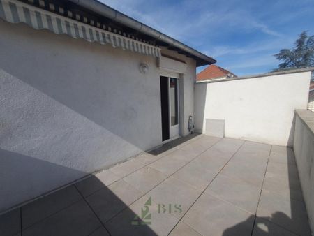 Location Appartement 3 pièces 65m² LE COTEAU 42120 - Photo 5