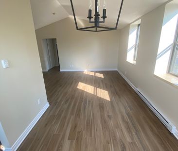 12 Riverside Drive, ON, Welland - Photo 2