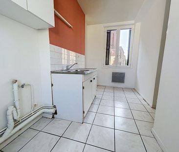 Location Maison 3 pièces 68m² CAUDEBEC LES ELBEUF 76320 - Photo 2