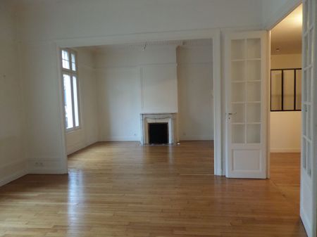 APPARTEMENT REIMS, hypercentre Place d'Erlon - Photo 3