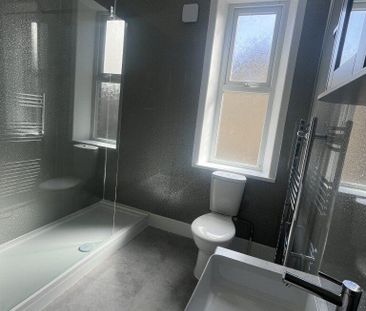 2 bedroom terraced house to rent - Photo 6