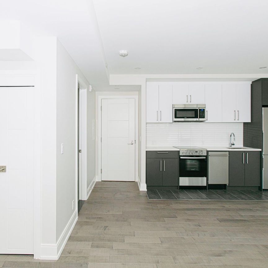For Lease - 11 Walmer Road Unit# 602, Toronto, Ontario - Photo 1
