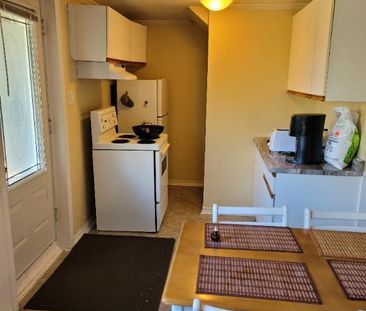 À SAINT-AGATHE-DES-MONTS ,PRÈS DE TOUT LES SERVICES, BORD DE L'EAU ... - Photo 3