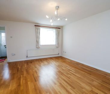 3 bedroom link detached house to rent - Photo 2