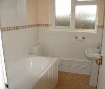 Belle Vue Road, Eastbourne - Photo 3