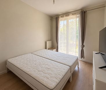 Location Appartement 5 pièces 85m² - Photo 3