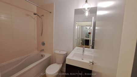 Vu Condos and Lofts - Photo 4