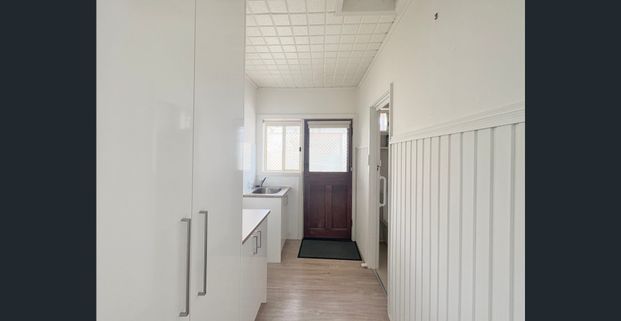 Charming Home with Modern Touches - Photo 1