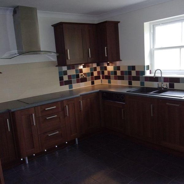 2 bedroom semi-detached bungalow to rent - Photo 1