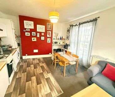 A Holloway Road, London, N19 - Photo 2