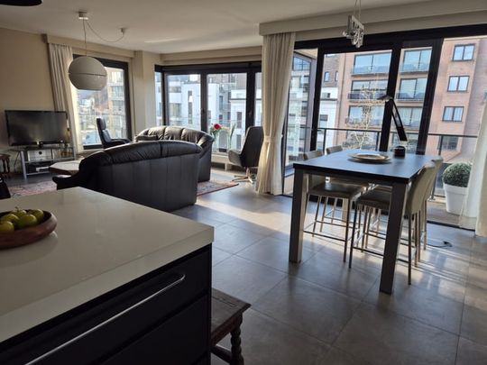 Appartement te huur - Photo 1