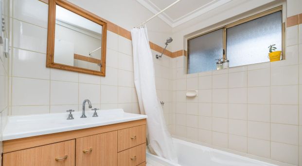 Living at its finest! - Photo 1