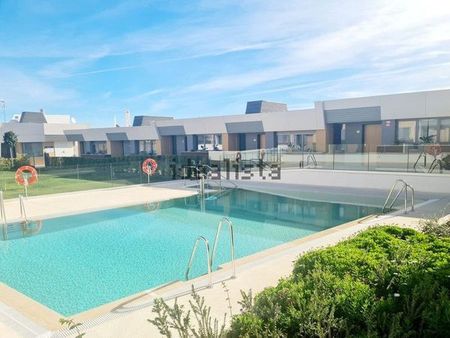 Alquiler de chalet pareado en Avenida Carmen Werner - Photo 3