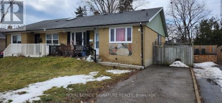 8 THORNCROFT CRESCENT - Photo 5