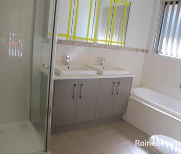 Quality 3 bedroom home in Great Cental Location! - Photo 5