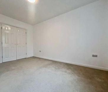 Stirling Avenue, Pinner, HA5 - Photo 5