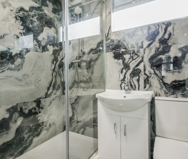 44 Foster Way, - Photo 3