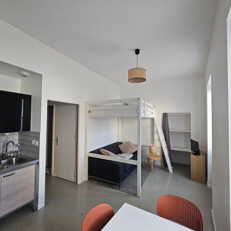 Location Appartement 1 pièce 21m² CHAMBERY 73000 - Photo 1