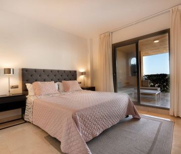 Luxury Flat for rent in Marbella, Andalusia - Photo 1