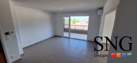 T1 BIS AVEC TERRASSE ET PARKING - Photo 2