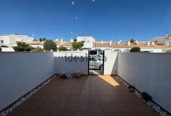 Alquiler de chalet adosado en Villamartín