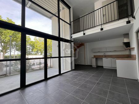 T4 DUPLEX - RES. ATELIERS ARLES, - Photo 4