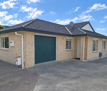 42A Horokiwi Road West, Newlands - Photo 3